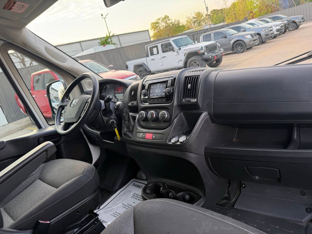 Ram ProMaster Cargo Van Vehicle Full-screen Gallery Image 12