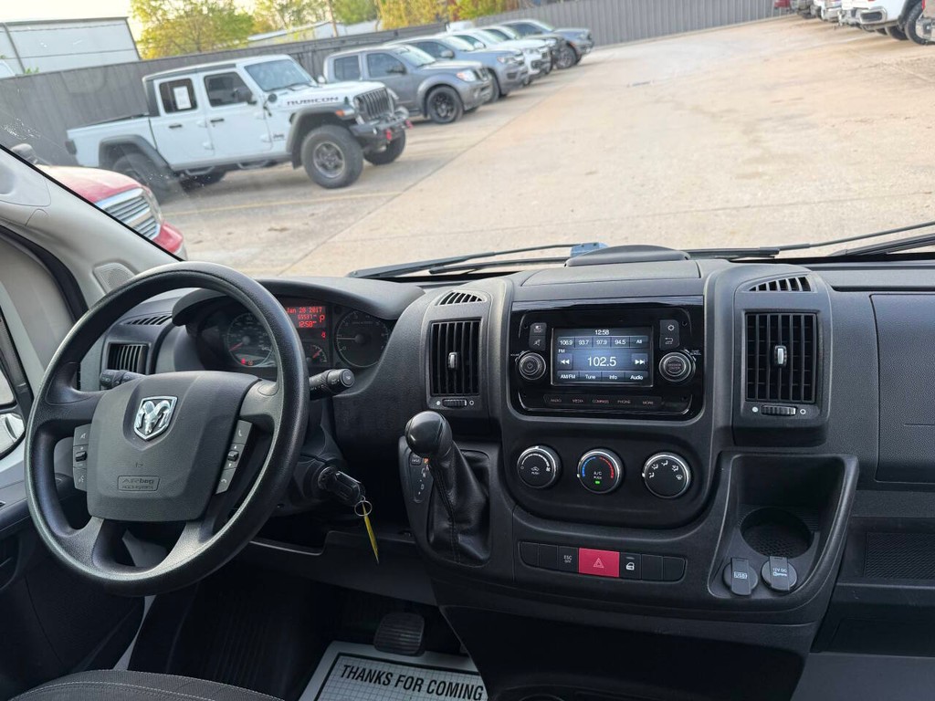 Ram ProMaster Cargo Van Vehicle Full-screen Gallery Image 14