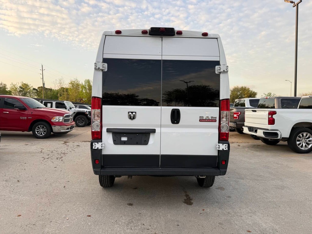 Ram ProMaster Cargo Van Vehicle Full-screen Gallery Image 29