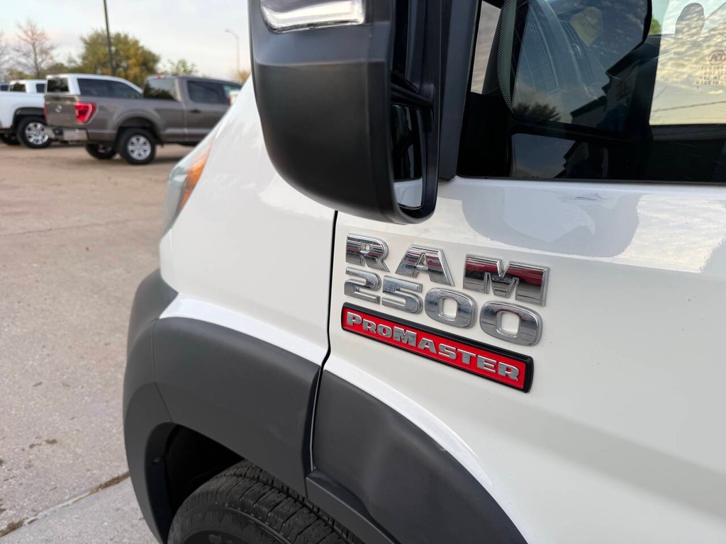 Ram ProMaster Cargo Van Vehicle Full-screen Gallery Image 30