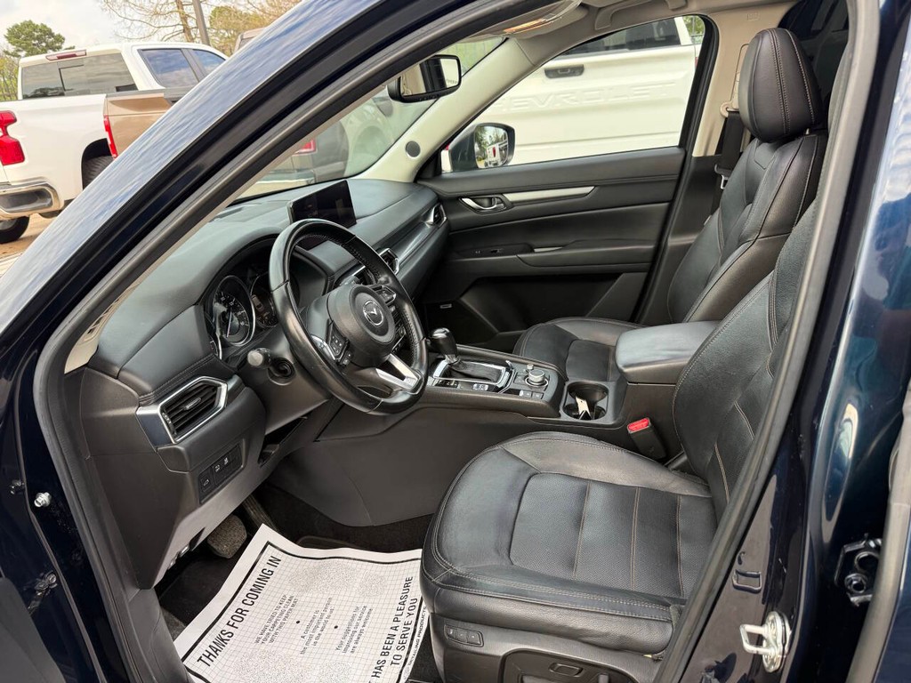 Mazda CX-5 Vehicle Full-screen Gallery Image 07