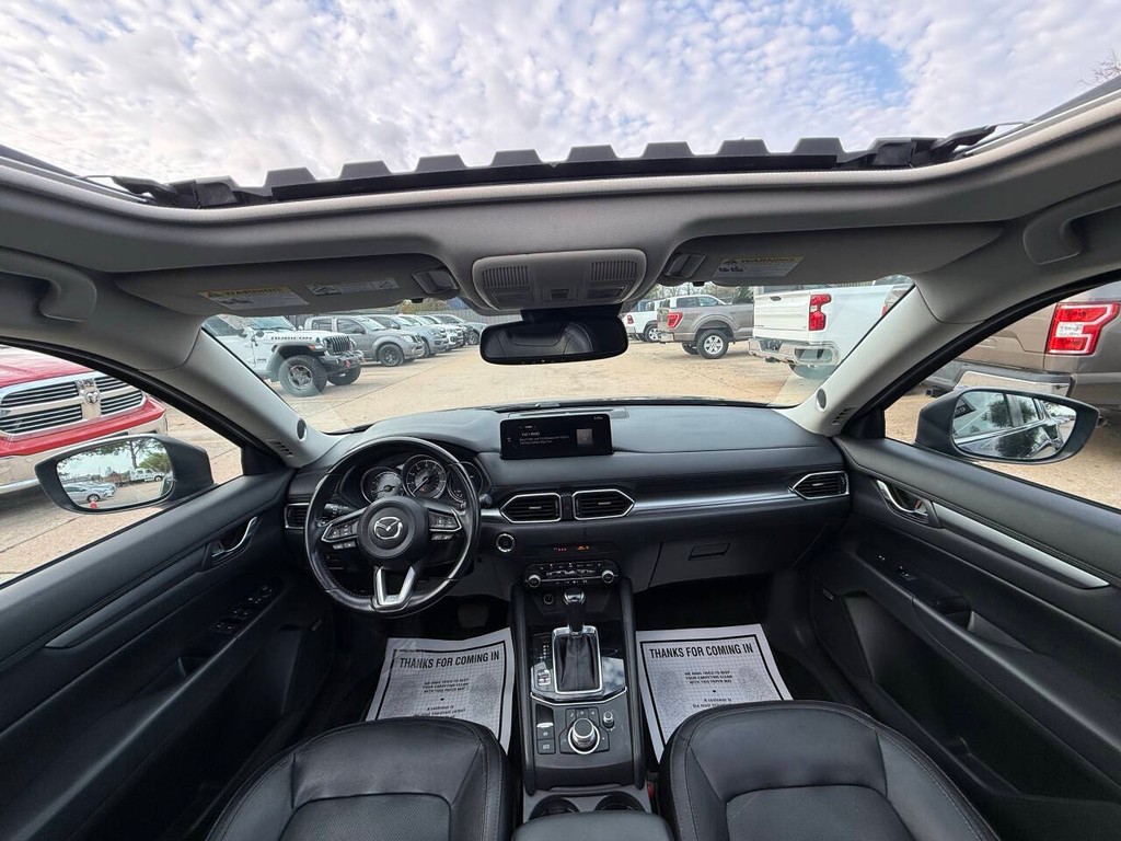 Mazda CX-5 Vehicle Full-screen Gallery Image 18