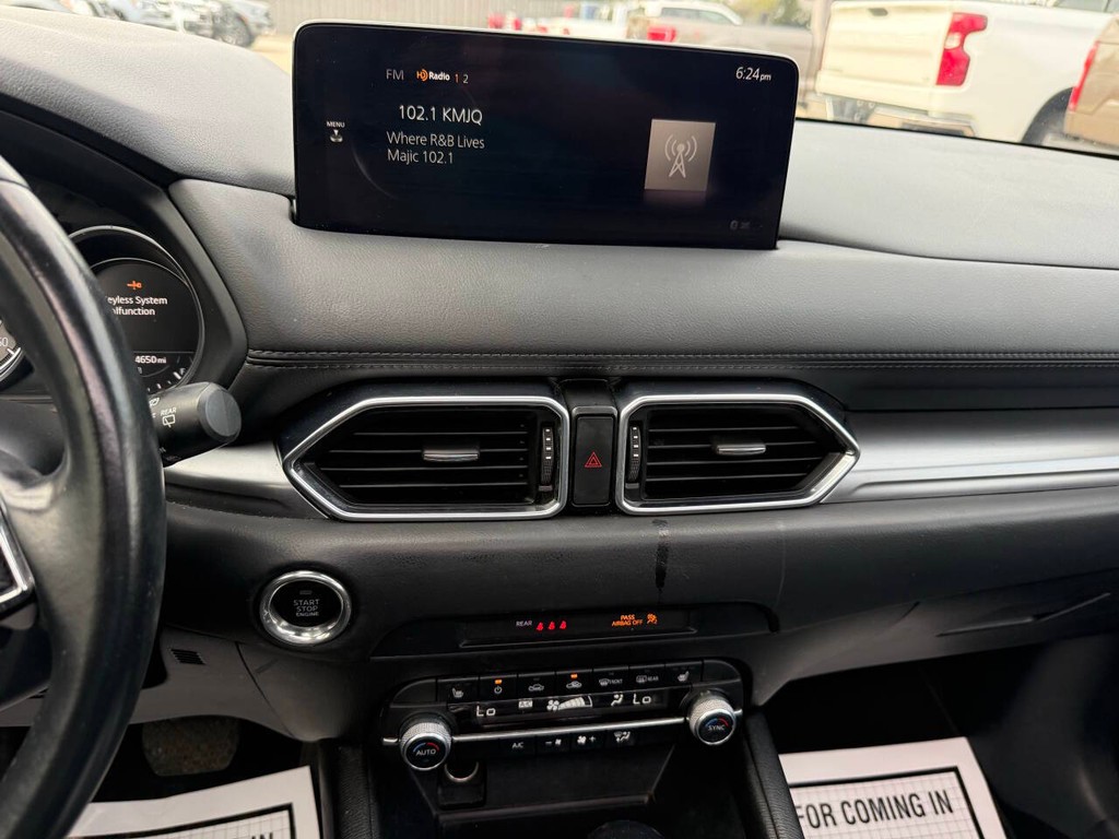 Mazda CX-5 Vehicle Full-screen Gallery Image 24