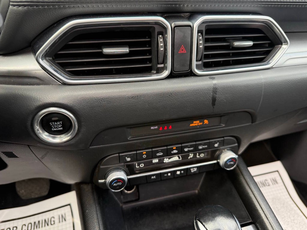 Mazda CX-5 Vehicle Full-screen Gallery Image 27