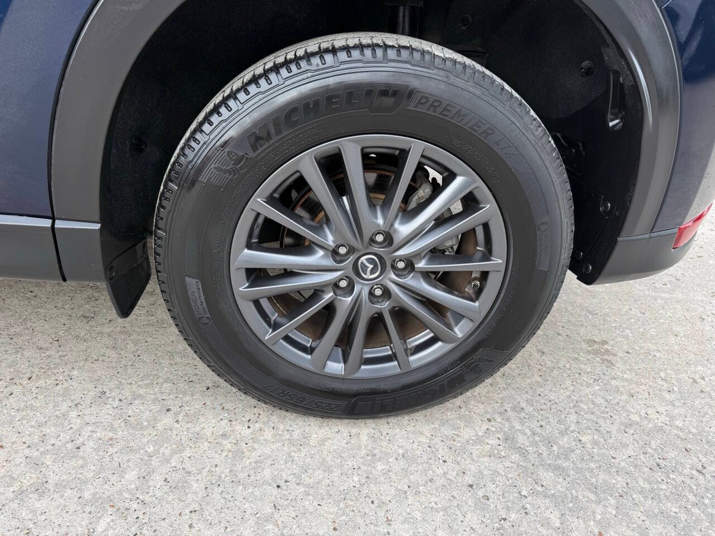 Mazda CX-5 Vehicle Full-screen Gallery Image 35