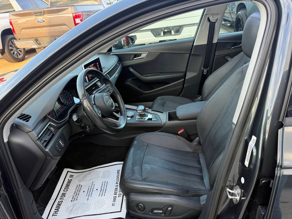 Audi A4 Vehicle Full-screen Gallery Image 07