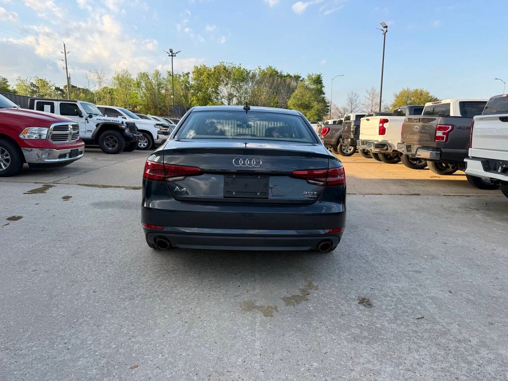 Audi A4 Vehicle Full-screen Gallery Image 37