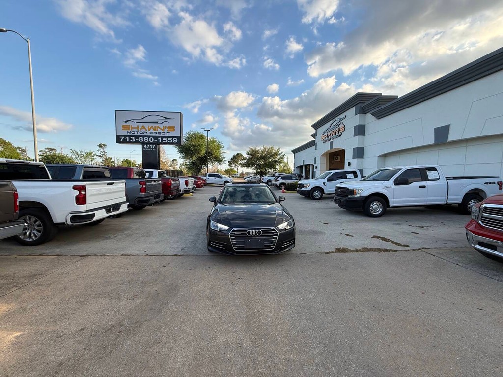 Audi A4 Vehicle Full-screen Gallery Image 40