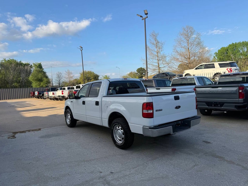 Ford F-150 Vehicle Full-screen Gallery Image 04