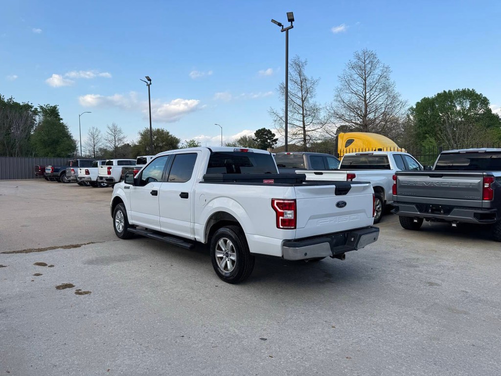 Ford F-150 Vehicle Full-screen Gallery Image 04