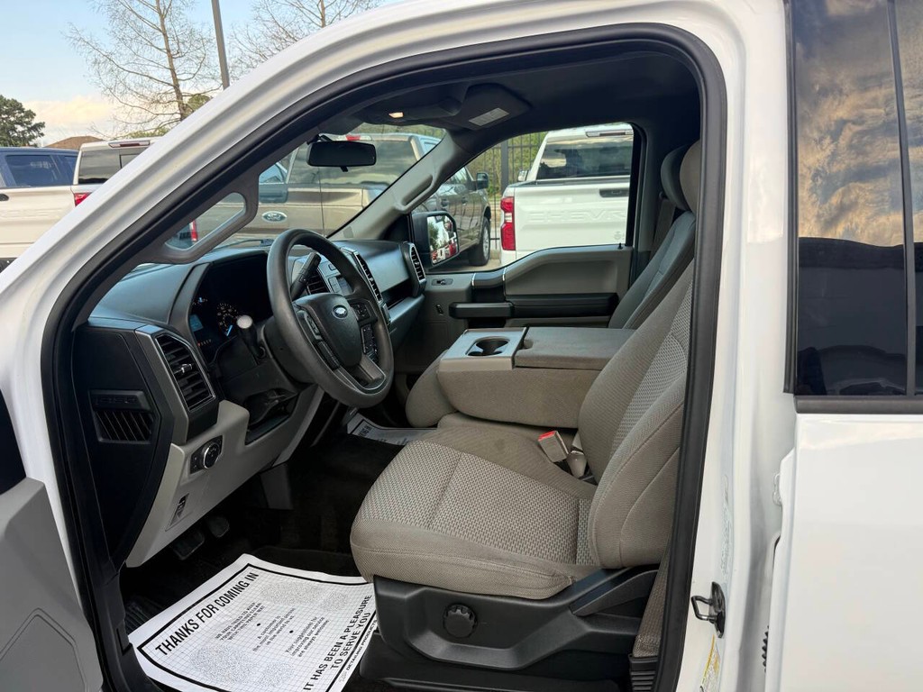 Ford F-150 Vehicle Full-screen Gallery Image 07