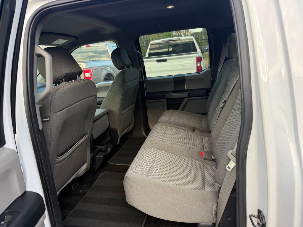 Ford F-150 Vehicle Full-screen Gallery Image 13