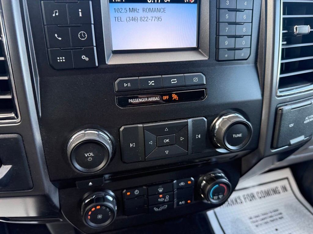 Ford F-150 Vehicle Full-screen Gallery Image 26