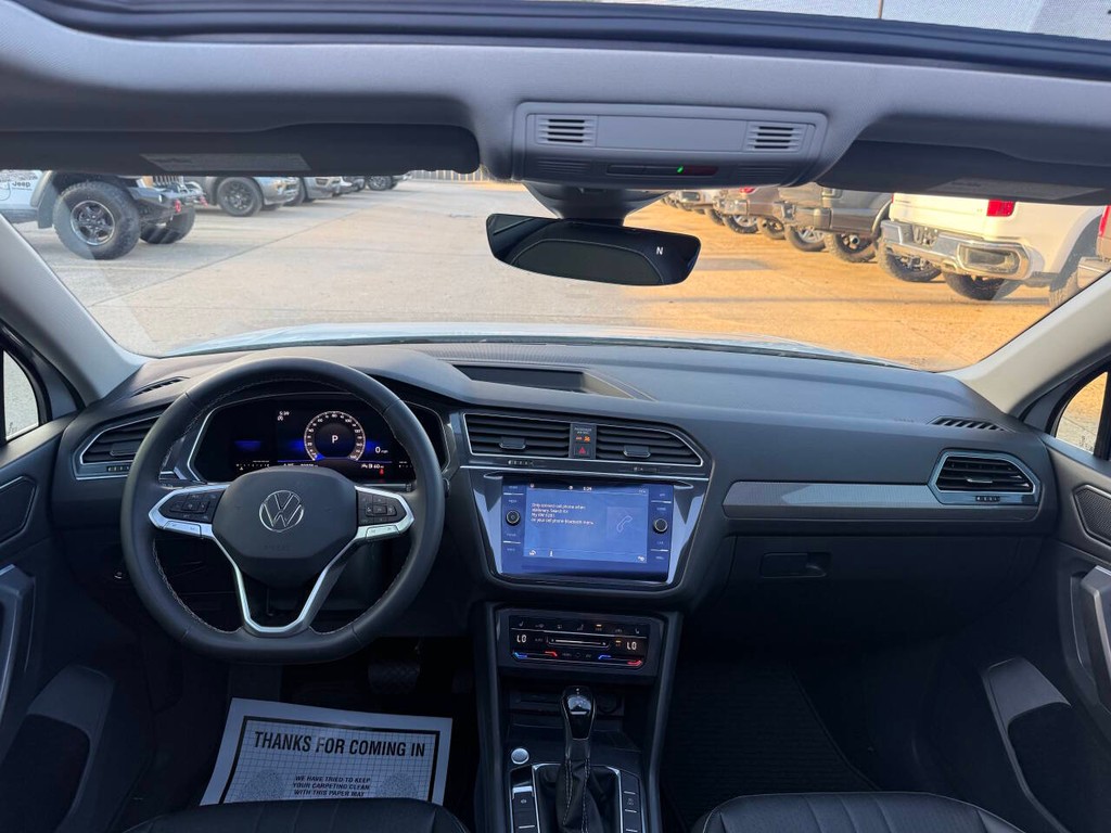 Volkswagen Tiguan Vehicle Full-screen Gallery Image 19