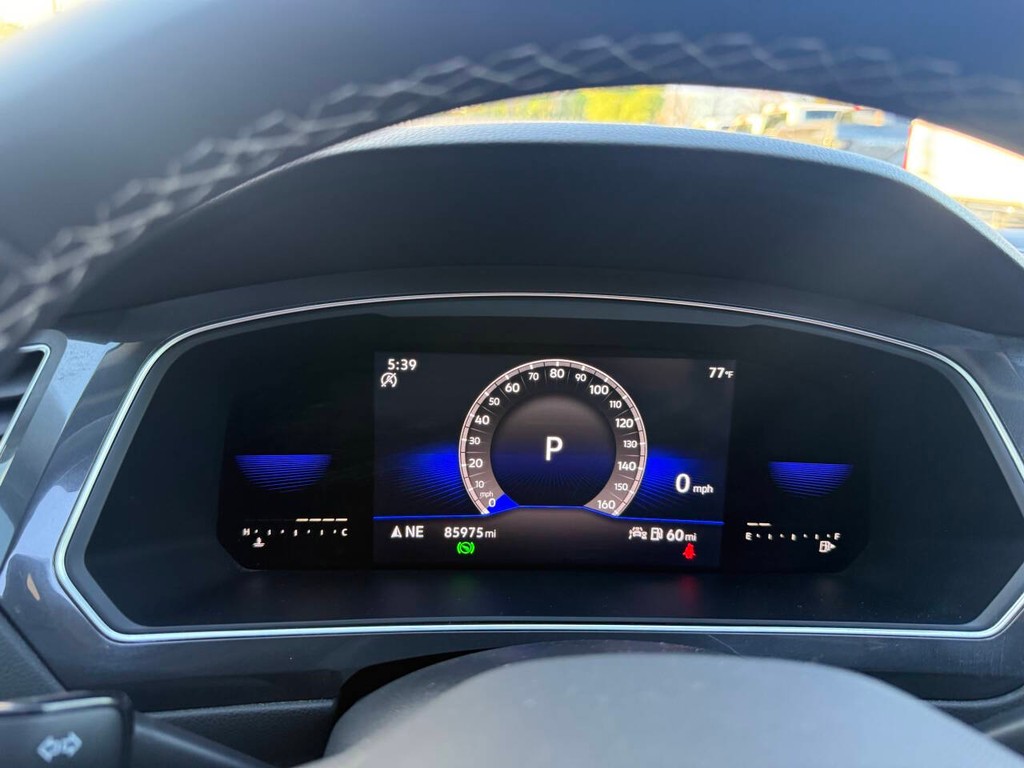 Volkswagen Tiguan Vehicle Full-screen Gallery Image 34