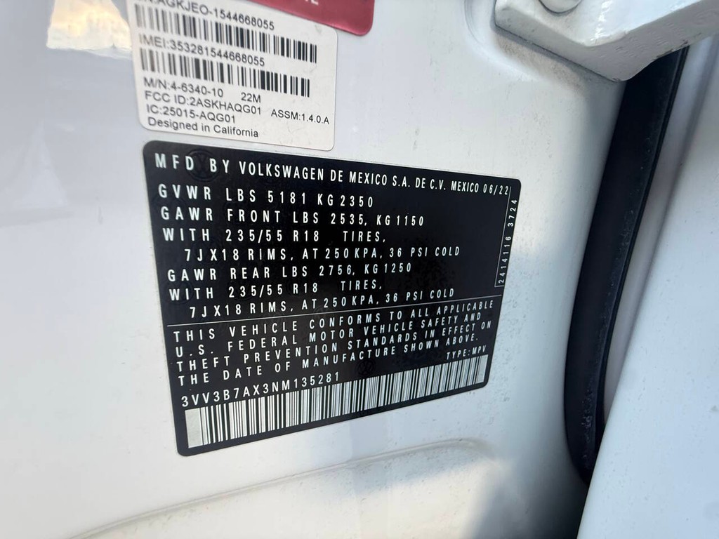 Volkswagen Tiguan Vehicle Full-screen Gallery Image 36