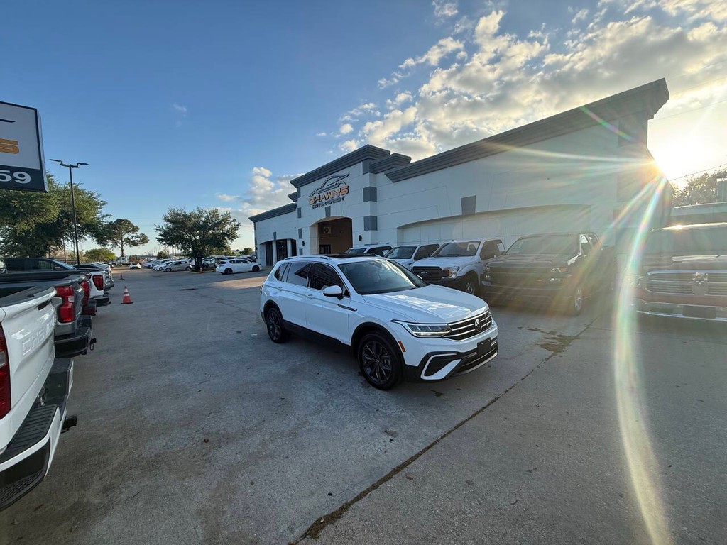 Volkswagen Tiguan Vehicle Full-screen Gallery Image 46