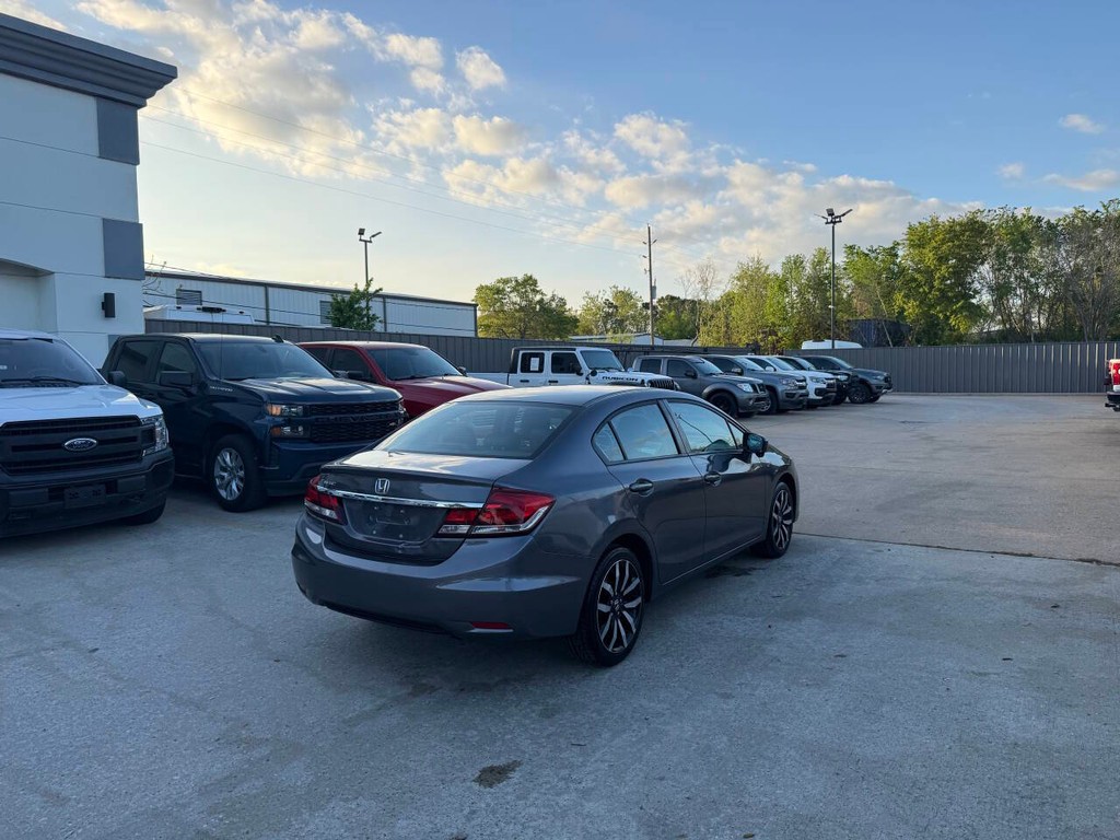 Honda Civic Sedan Vehicle Full-screen Gallery Image 05