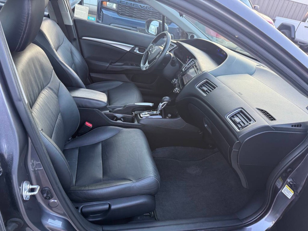 Honda Civic Sedan Vehicle Full-screen Gallery Image 10