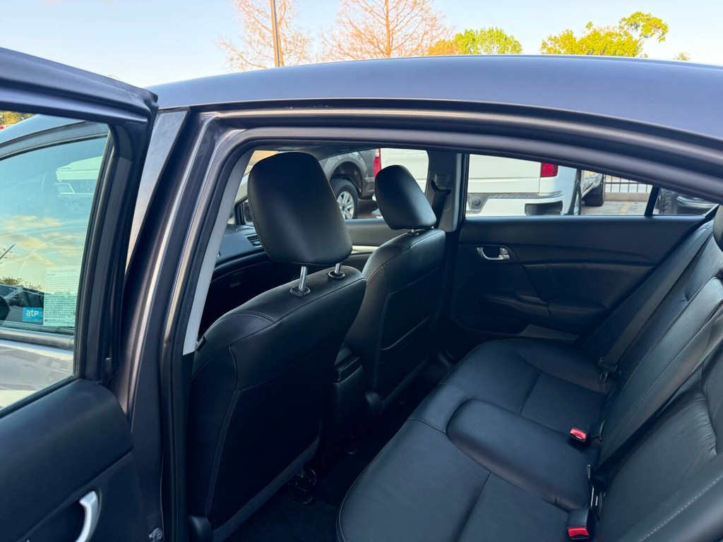 Honda Civic Sedan Vehicle Full-screen Gallery Image 12