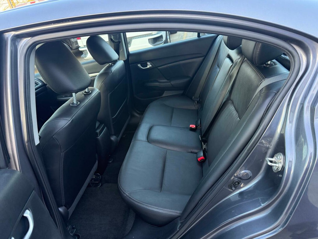 Honda Civic Sedan Vehicle Full-screen Gallery Image 13
