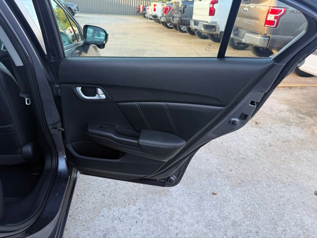 Honda Civic Sedan Vehicle Full-screen Gallery Image 16