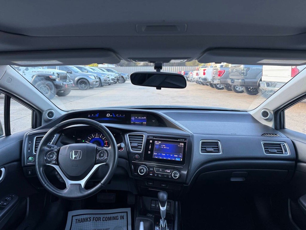 Honda Civic Sedan Vehicle Full-screen Gallery Image 17