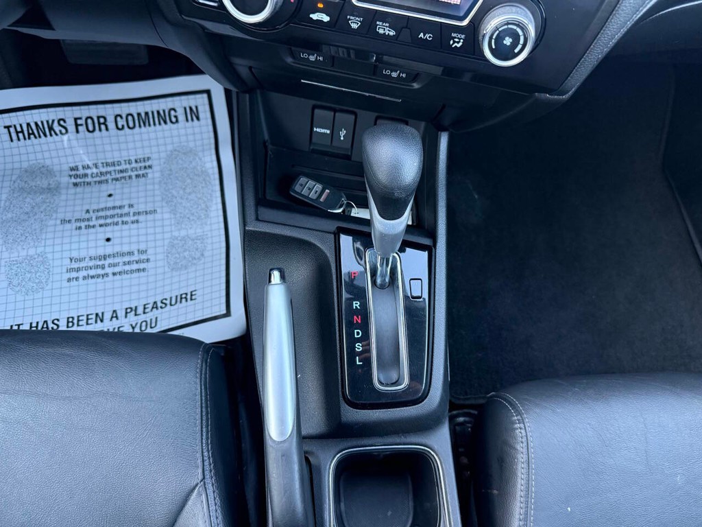 Honda Civic Sedan Vehicle Full-screen Gallery Image 29