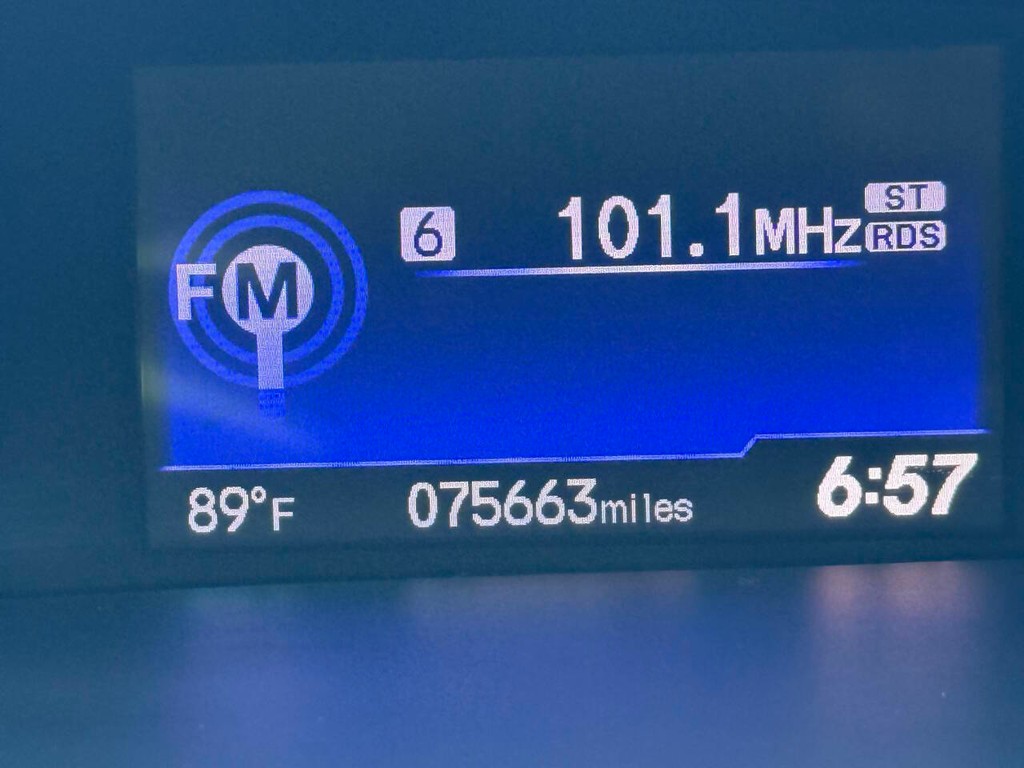 Honda Civic Sedan Vehicle Full-screen Gallery Image 33