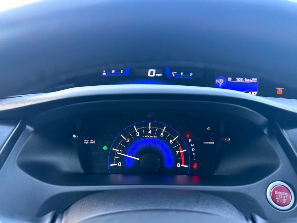 Honda Civic Sedan Vehicle Full-screen Gallery Image 35