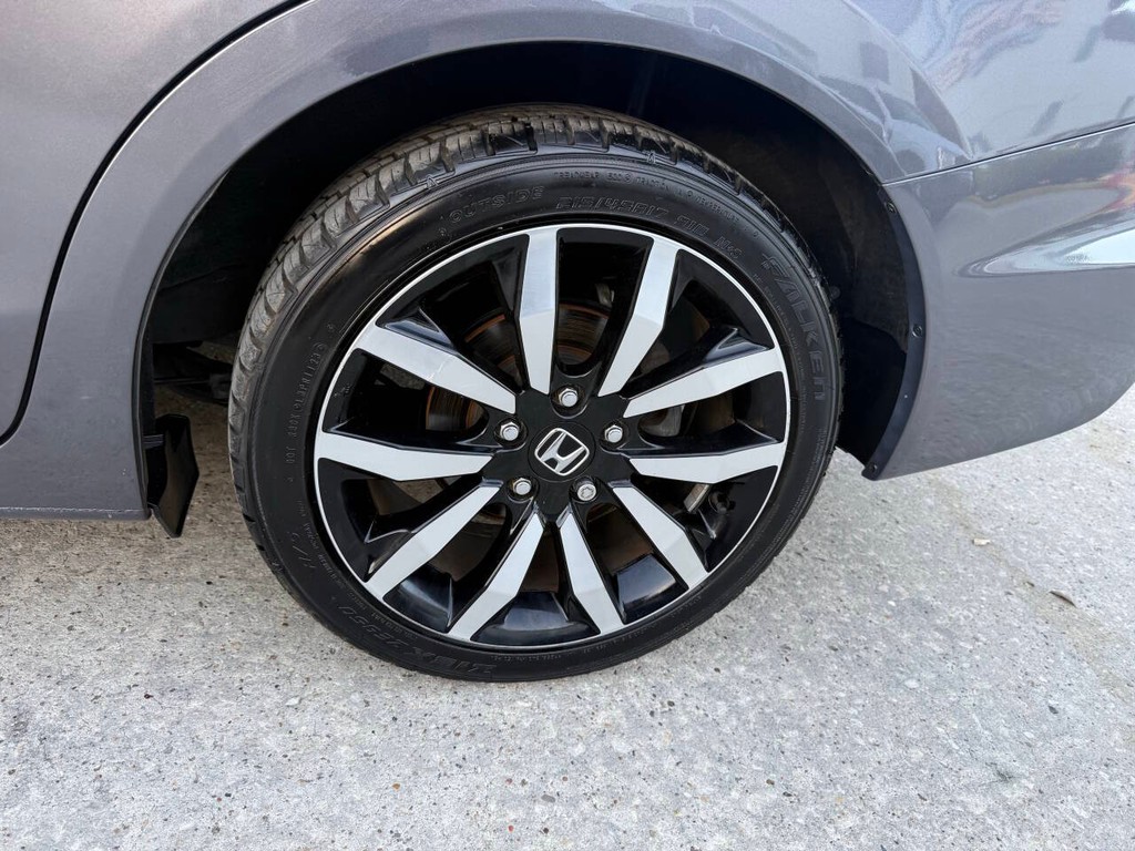 Honda Civic Sedan Vehicle Full-screen Gallery Image 38