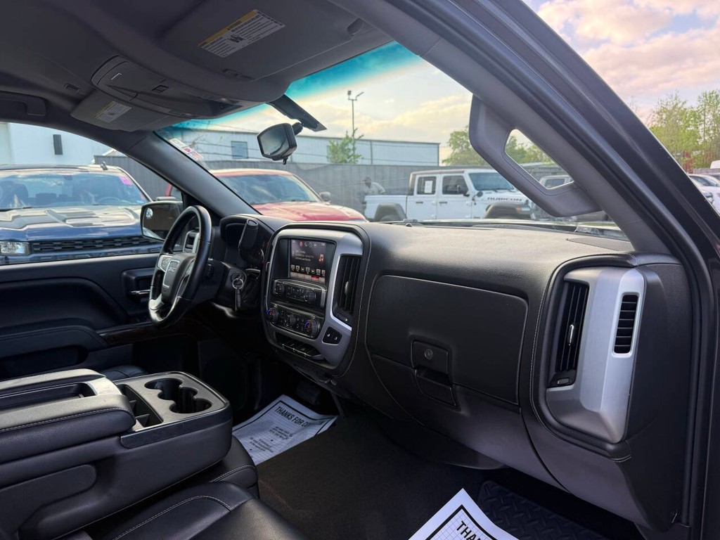 GMC Sierra 1500 Vehicle Full-screen Gallery Image 09