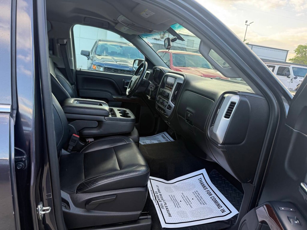 GMC Sierra 1500 Vehicle Full-screen Gallery Image 10