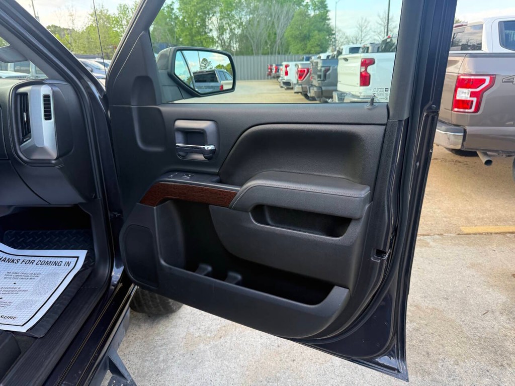 GMC Sierra 1500 Vehicle Full-screen Gallery Image 11