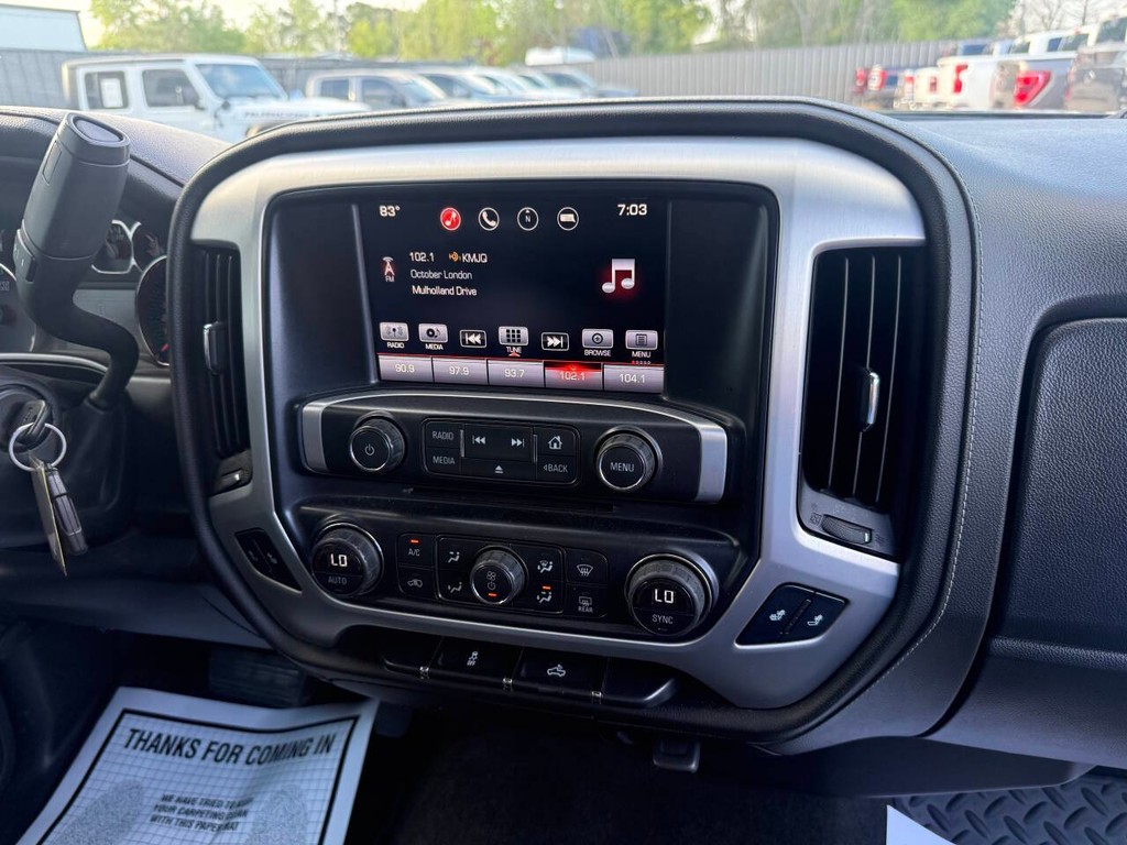 GMC Sierra 1500 Vehicle Full-screen Gallery Image 22