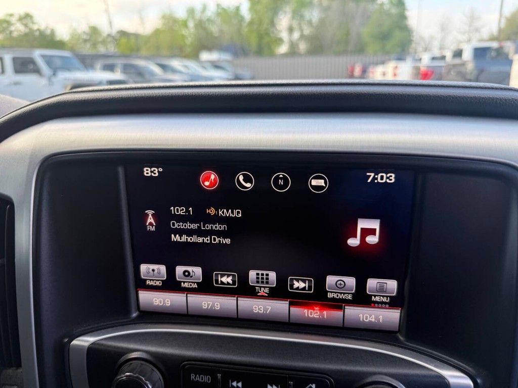 GMC Sierra 1500 Vehicle Full-screen Gallery Image 23