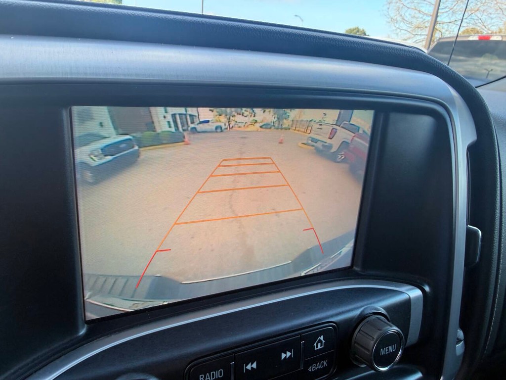 GMC Sierra 1500 Vehicle Full-screen Gallery Image 24