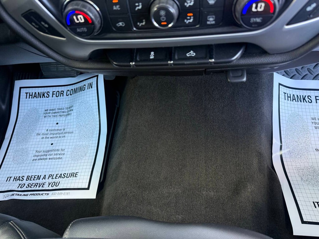 GMC Sierra 1500 Vehicle Full-screen Gallery Image 26