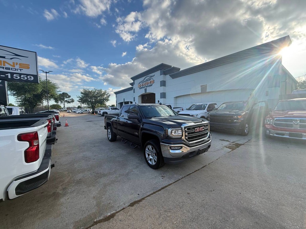 GMC Sierra 1500 Vehicle Full-screen Gallery Image 38