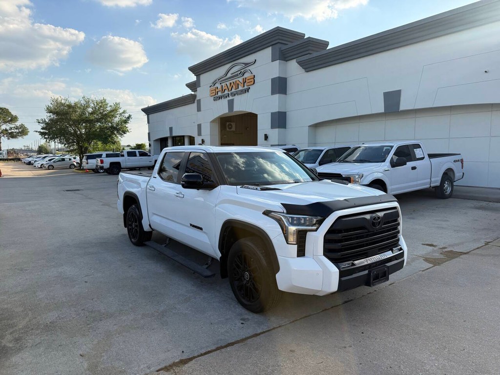 Toyota Tundra 4WD Vehicle Full-screen Gallery Image 02