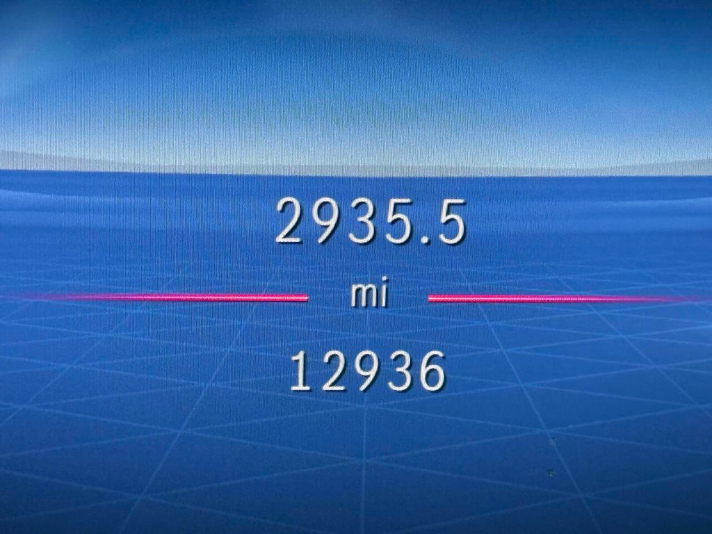 Mercedes-Benz GLC Vehicle Full-screen Gallery Image 34