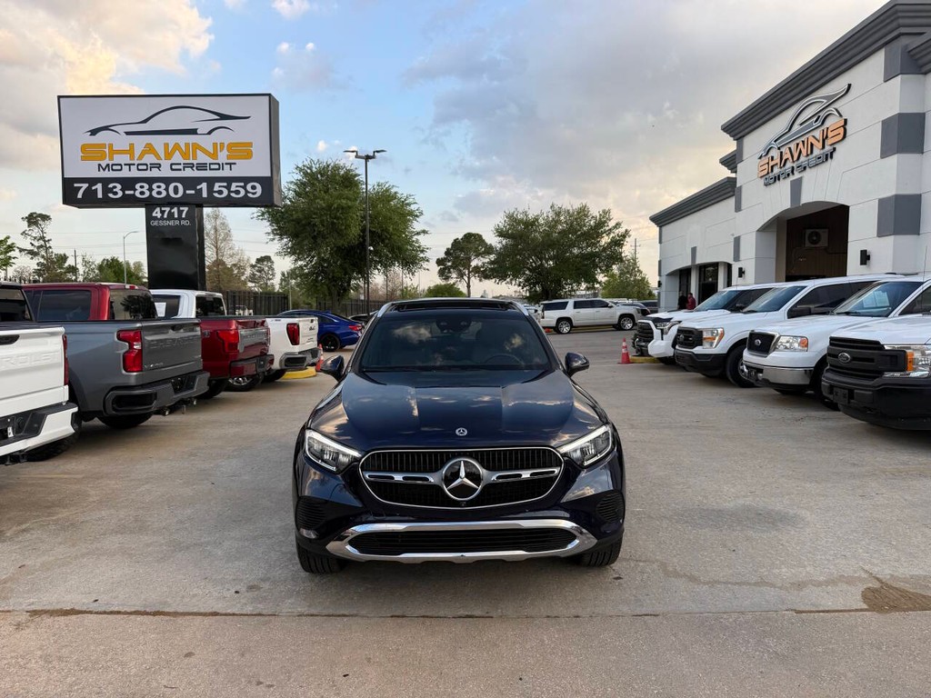 Mercedes-Benz GLC Vehicle Full-screen Gallery Image 42