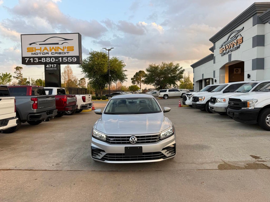 Volkswagen Passat Vehicle Full-screen Gallery Image 38