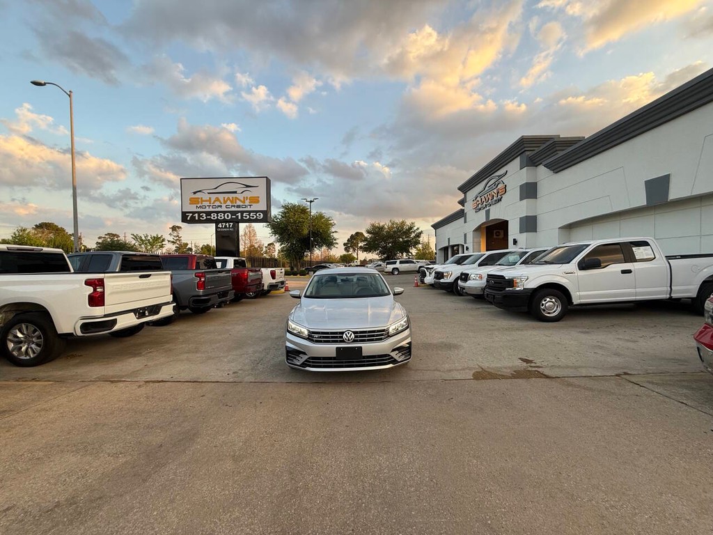 Volkswagen Passat Vehicle Full-screen Gallery Image 39