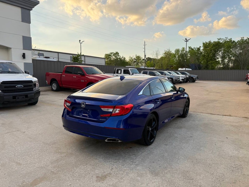 Honda Accord Sedan Vehicle Full-screen Gallery Image 05