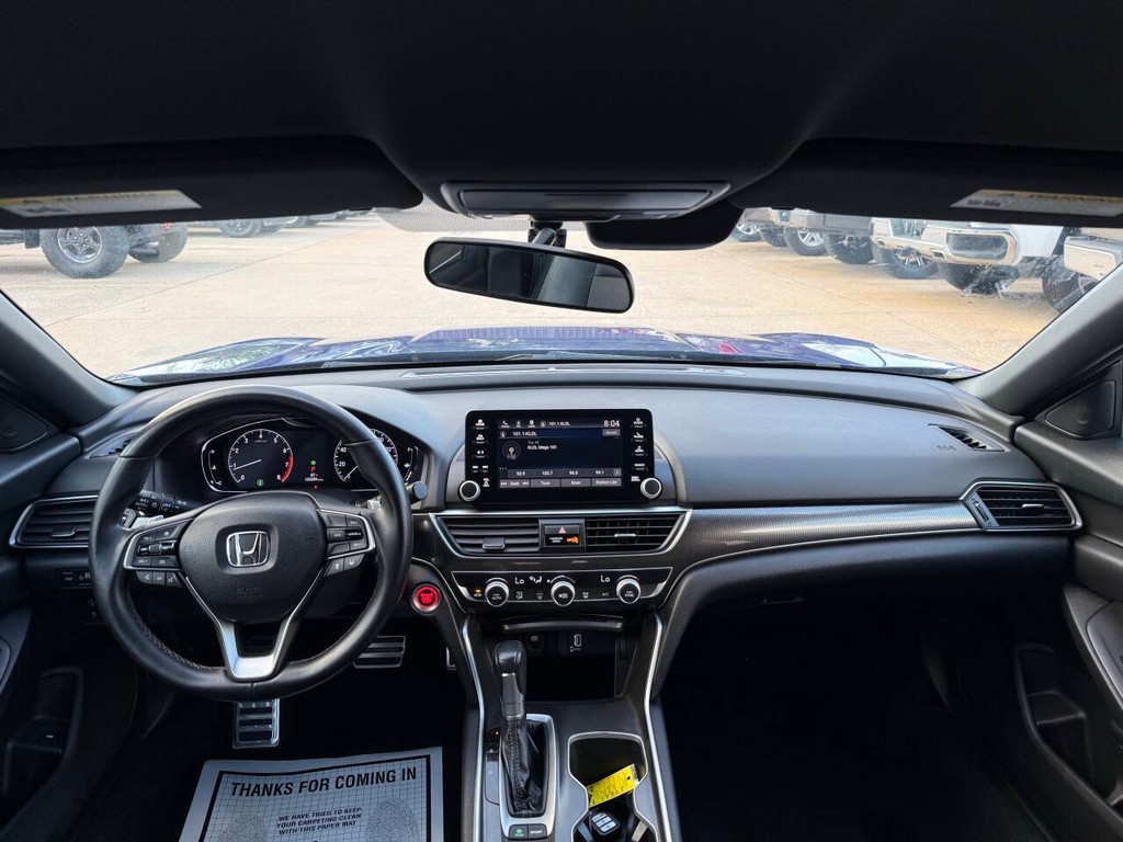 Honda Accord Sedan Vehicle Full-screen Gallery Image 17