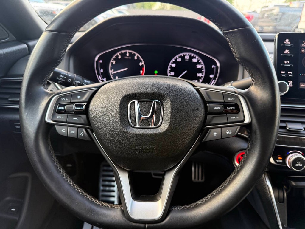 Honda Accord Sedan Vehicle Full-screen Gallery Image 23