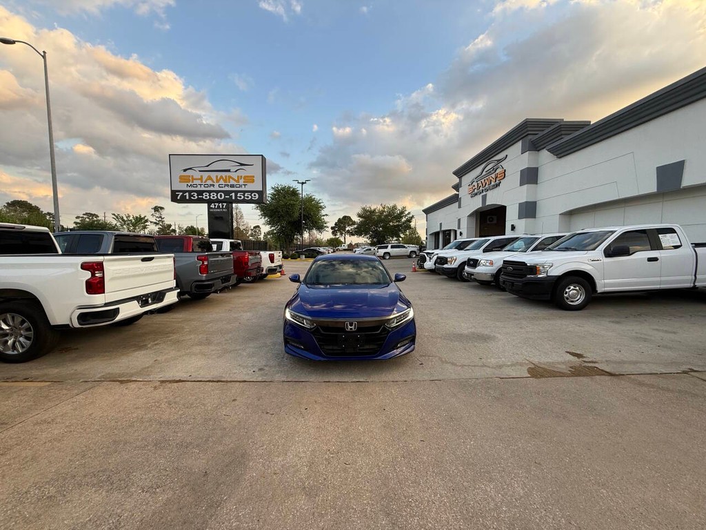 Honda Accord Sedan Vehicle Full-screen Gallery Image 39