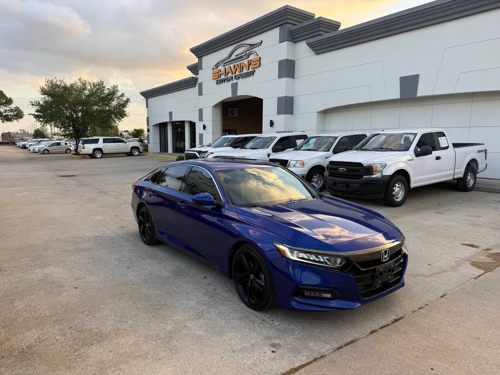 Honda Accord Sedan Vehicle Full-screen Gallery Image 40