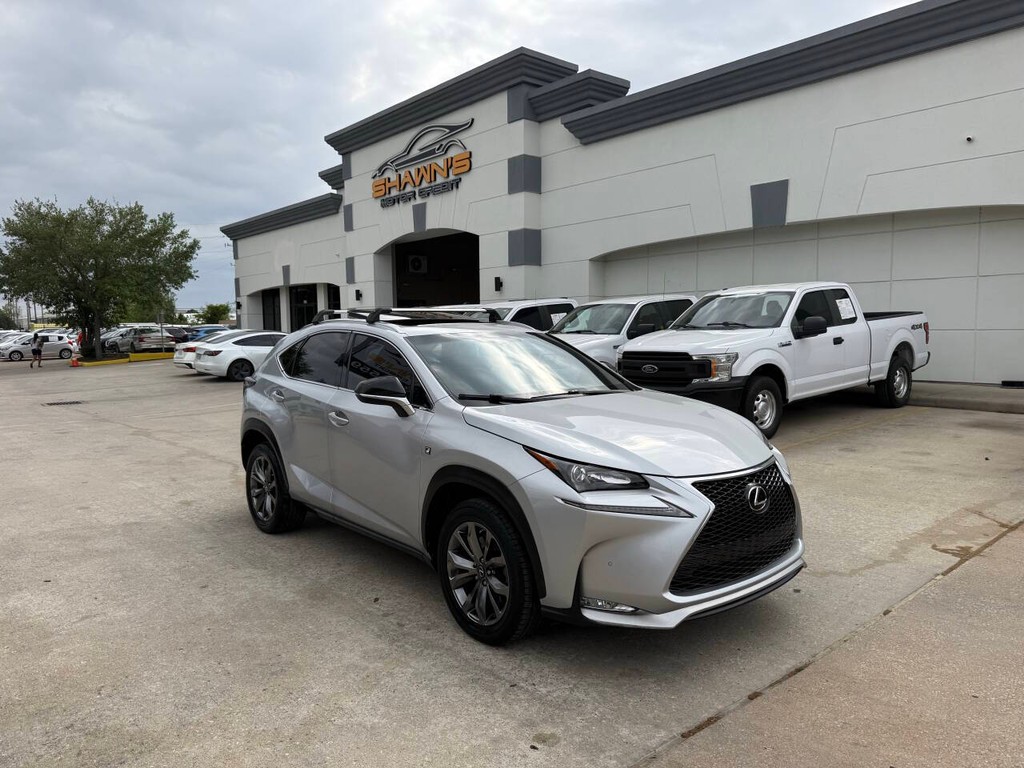 Lexus NX 200t Vehicle Full-screen Gallery Image 02